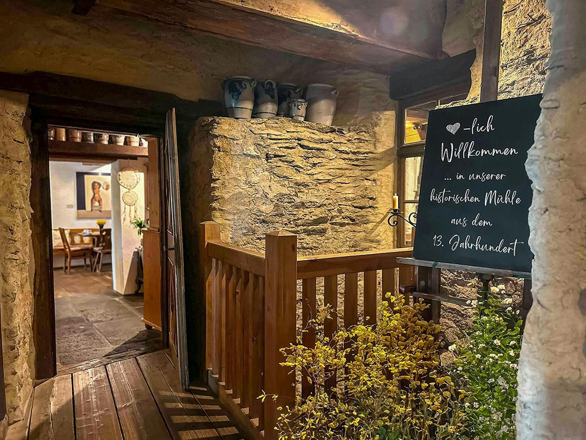 Landgasthof Zum Weissen Schwanen Браубах Экстерьер фото